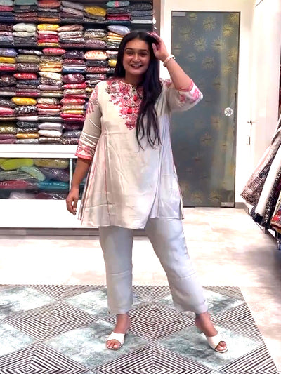 Prachi Jain's kurta set