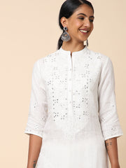 White Embroidered Linen Kurta